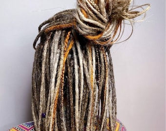 Blonde DE dreads mix: thin crochet synthetic locks and braids in blonde, brown/dark blonde and ginger shades