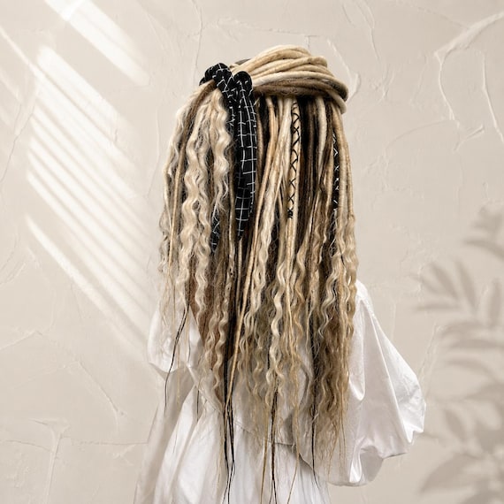 Blonde Ombre Dreadlock Extensions, Boho Curly Wavy Locs  display picture 3