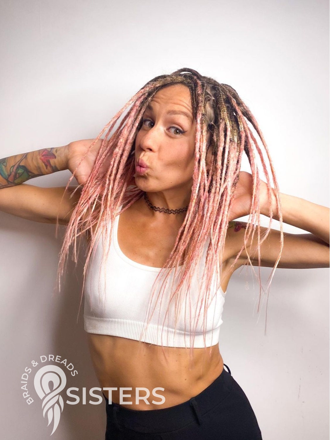 Crochet dreads set brown with pink – Hairful Things