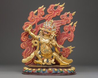 手作りの守護仏ヴァジュラパーニ像 | 12.4インチの金鍍金銅製アート