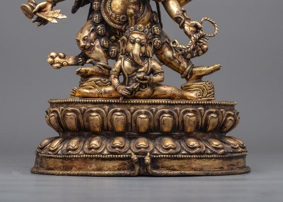 六本腕のマハーカーラとガネーシャ像 | 神の知恵の守護者 | もともと