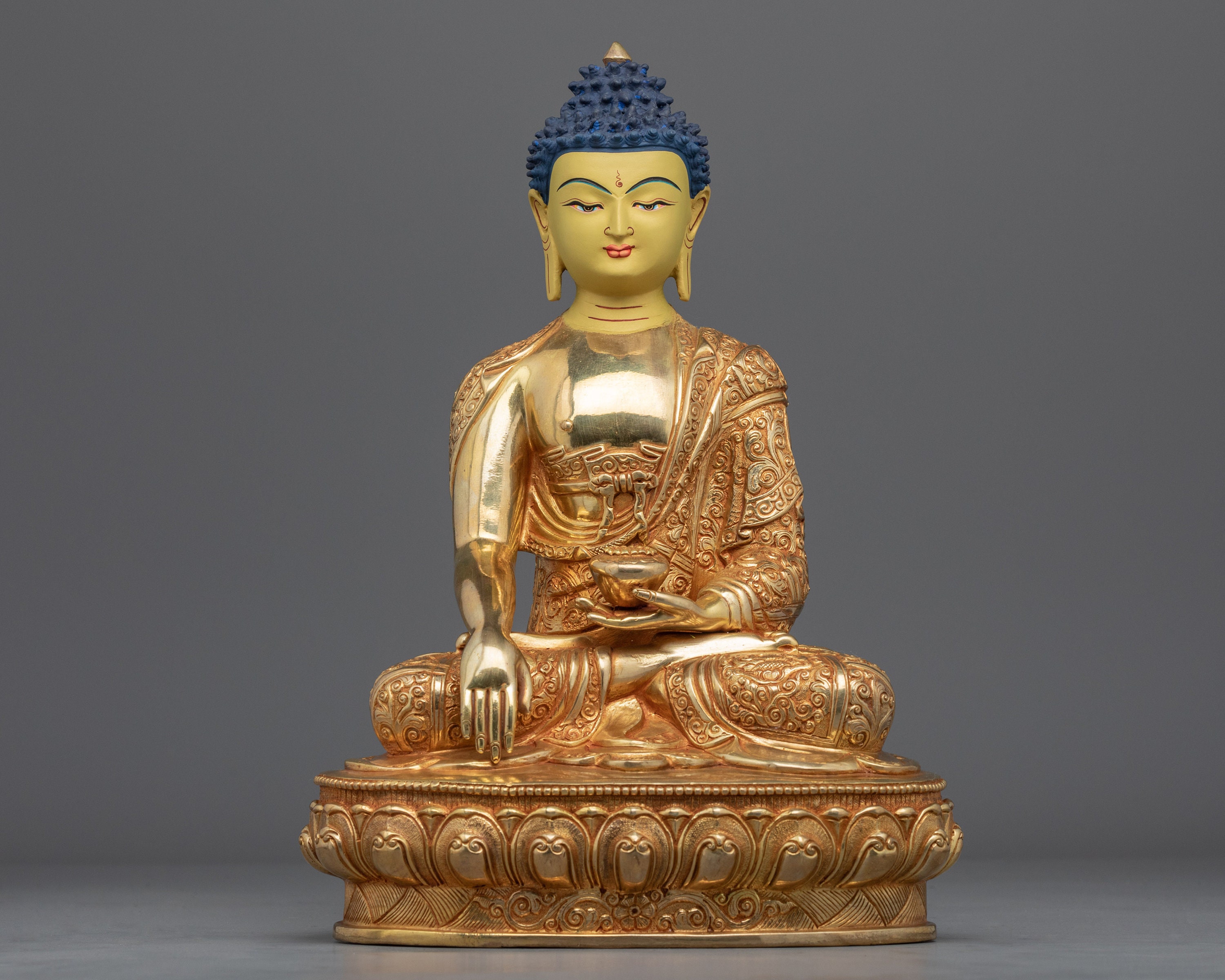 Golden Shakyamuni Buddha Statue 