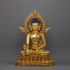 Medicine Buddha Statue with Beautiful Halo | Healer for Spiritual Wellness | Himalayan Handmade Bhaisajyaguru Sculpture for Meditation Decor