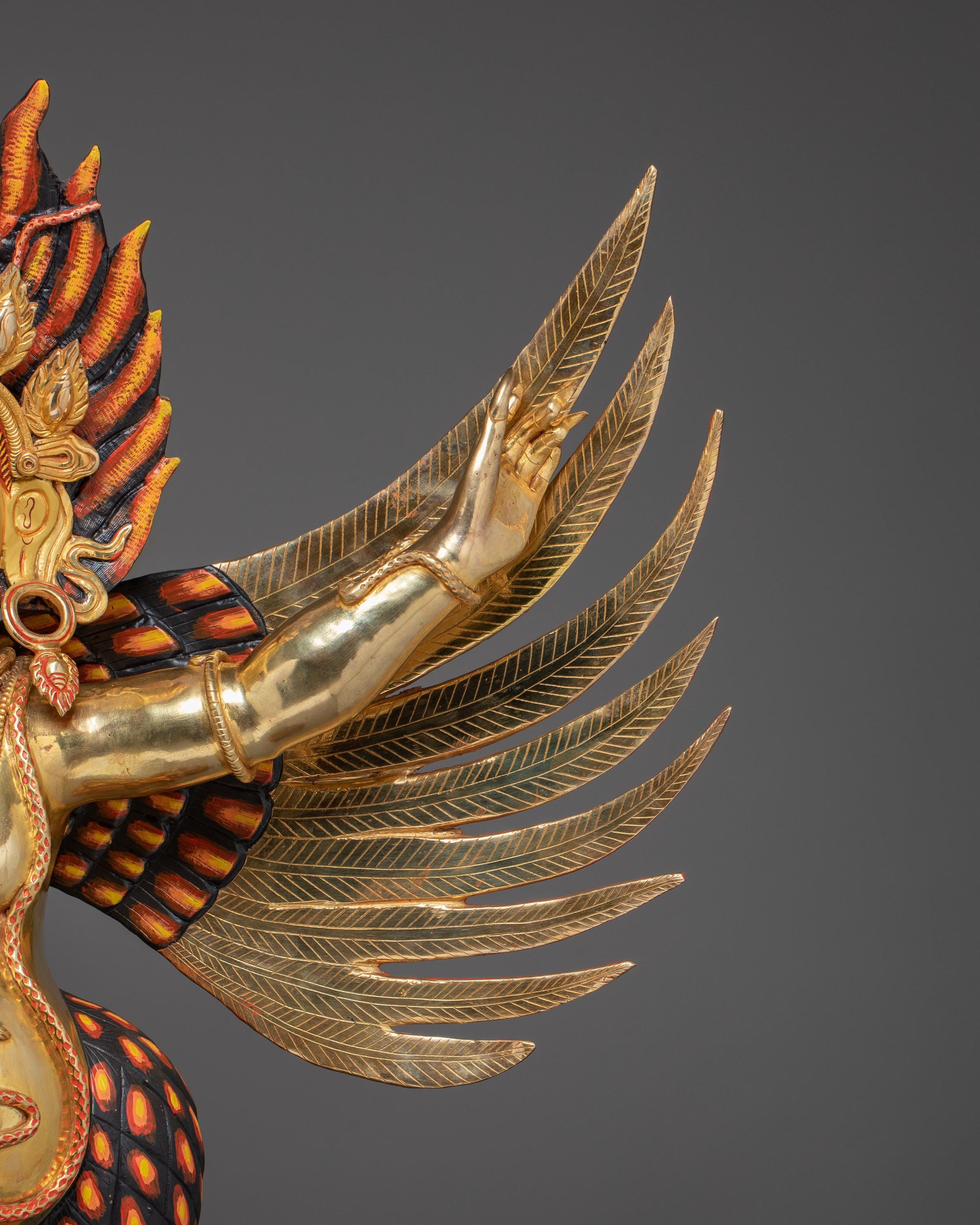 仏教神ガルーダ像｜神話の鳥の彫刻｜ご自宅の装飾や神聖な場所に
