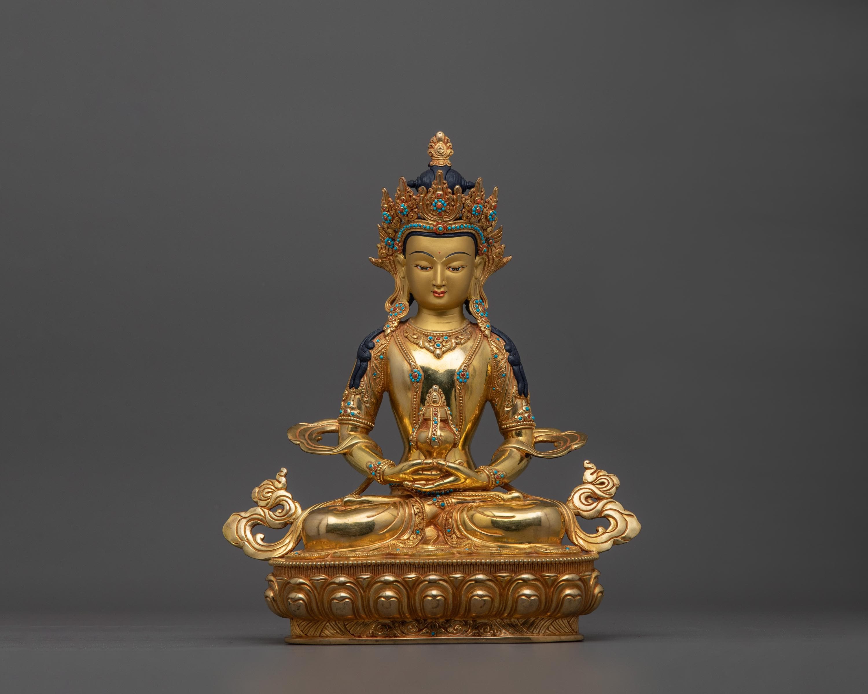 チベットの無量寿仏の彫刻 | 24K金メッキ銅像 | 悟りと長寿のための