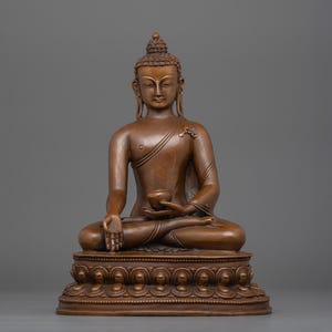Dhyani Buddha Ratnasambhava Figur | Oxidiertes Kupfer tibetischer antiker fertiger Buddha | Erleuchtete Sacred Deity Kunst und Handwerkskunst