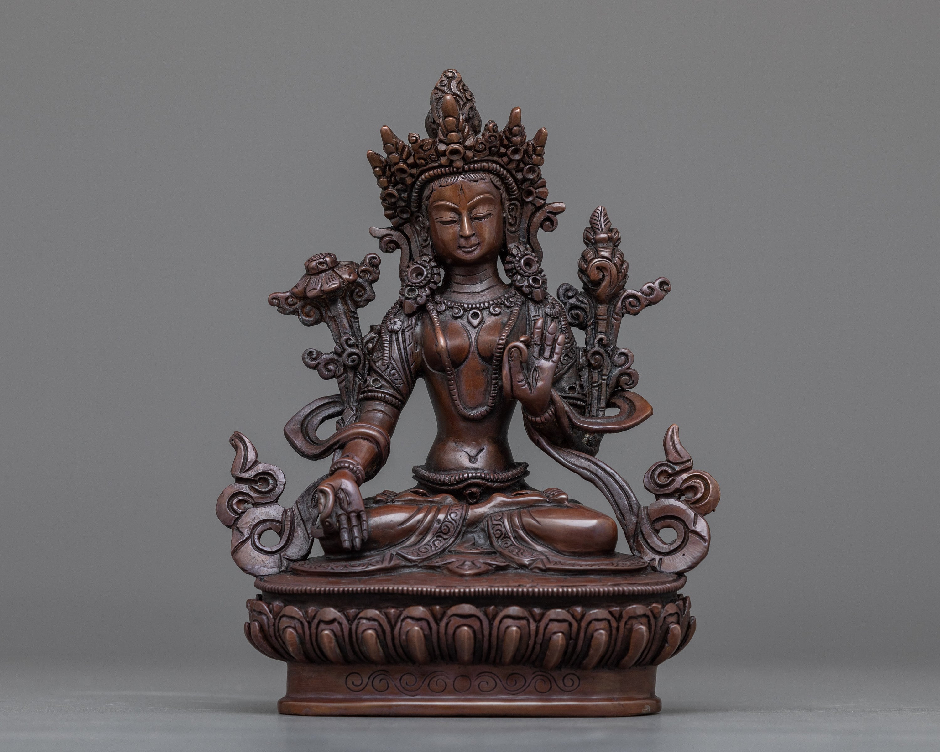 Scopri la guarigione e la compassione con la statua del Bodhisattva Tara Bianca - La tua guida per un percorso spirituale sereno e appagante / Opera d'arte Zen