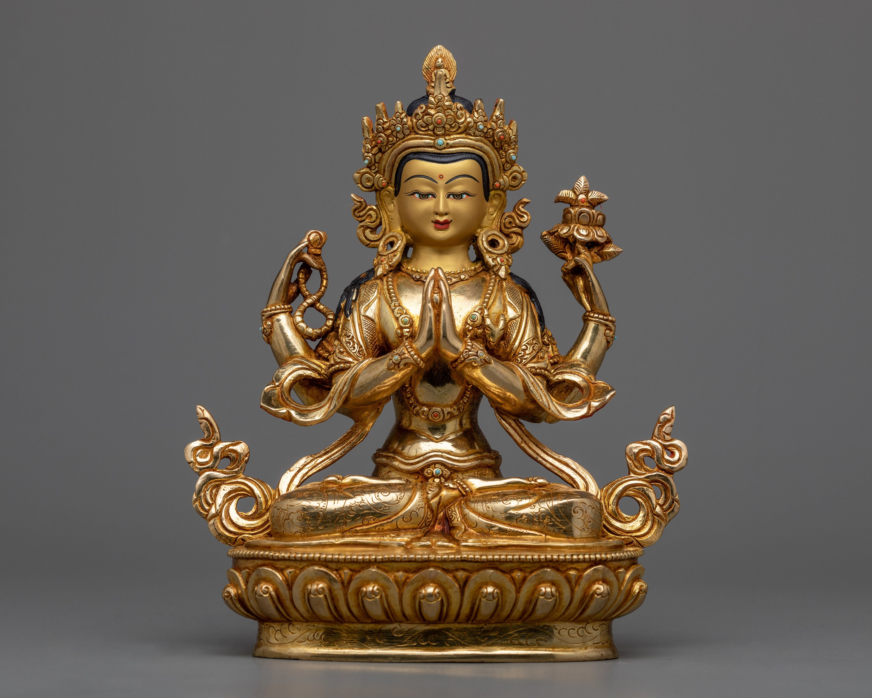 チェンレジグ仏教仏像 - 24K ゴールドとアクリル画、銅製ボディ