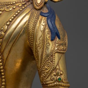 Gyllene staty av Dorje Sempa: Reningssymbol Vajrasattva - Figur för helgedom, altare och Dharma-dekor | Skulptur tillverkad i Nepal bild 9