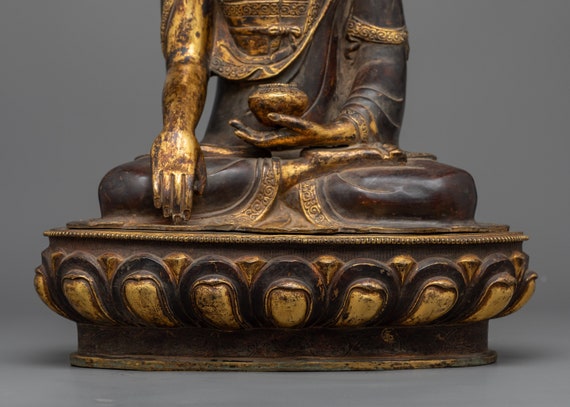 Find Inner Peace With the Buddha Shakyamuni Seated in Meditation