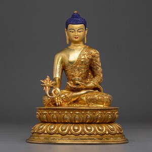 Traditional Medicine Buddha Artwork | Symbolizing healing and longevity |