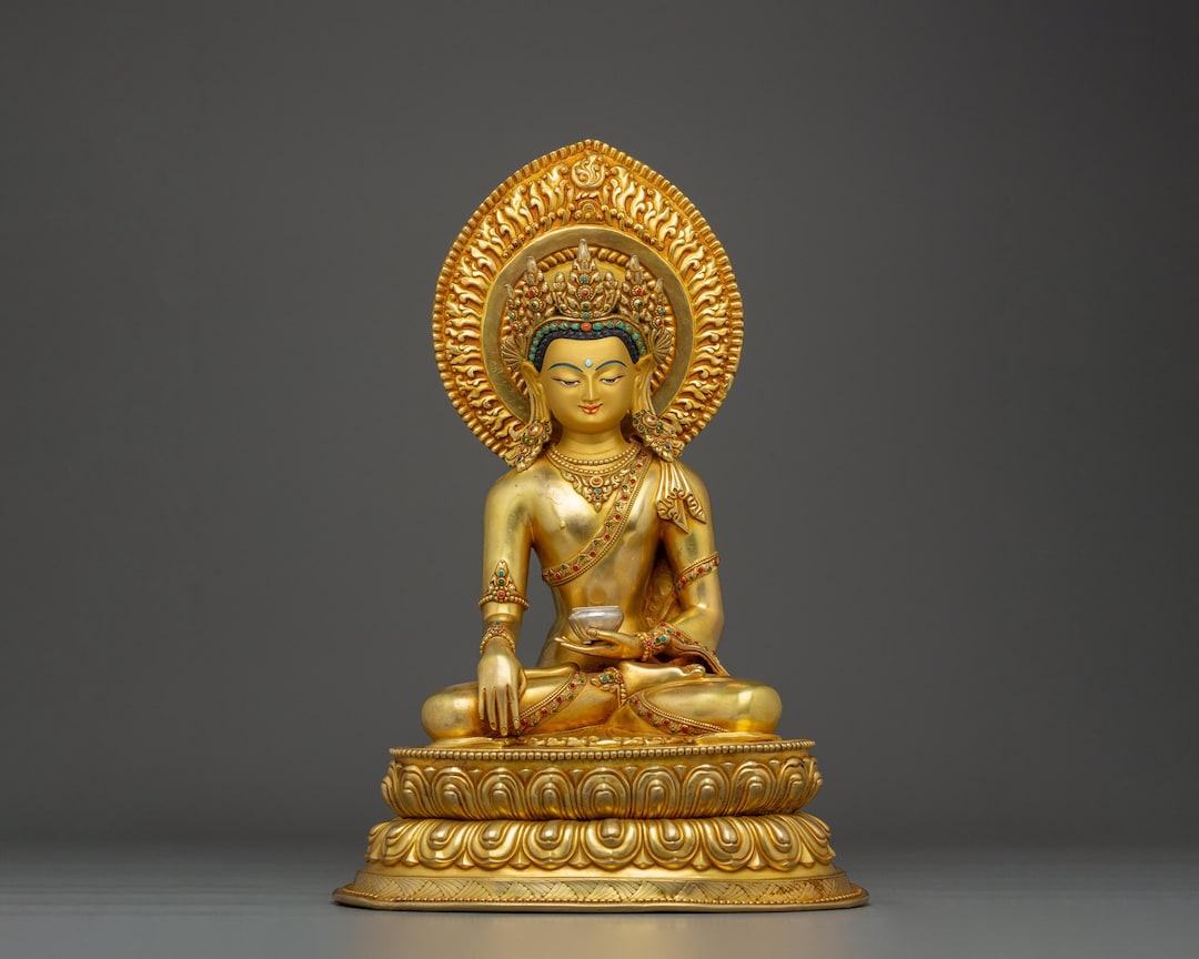 仏様 Shakya Muni Buddha Shakyamuni Buddha | the Awakened Master and Founder of Buddhism