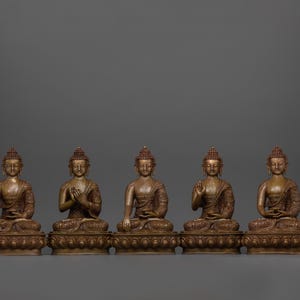 Symbolische Fünf Buddha Set | Handgefertigte oxidierte buddhistische Buddha-Statuen | Spirituelle Kunst zur Meditation und Home Decor | Heiliges buddhistisches Geschenk