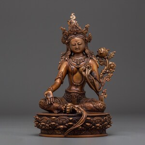Handgemaakt geoxideerd kopergroen tara-standbeeld | Spiritueel decor, meditatie en boeddhistisch heiligdom | Ideaal voor je ruimte | Gemaakt in Nepal