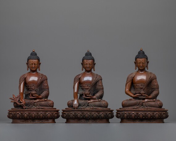 悟りを開いた三体の仏像セット | 静けさと統一を象徴する瞑想祭壇 