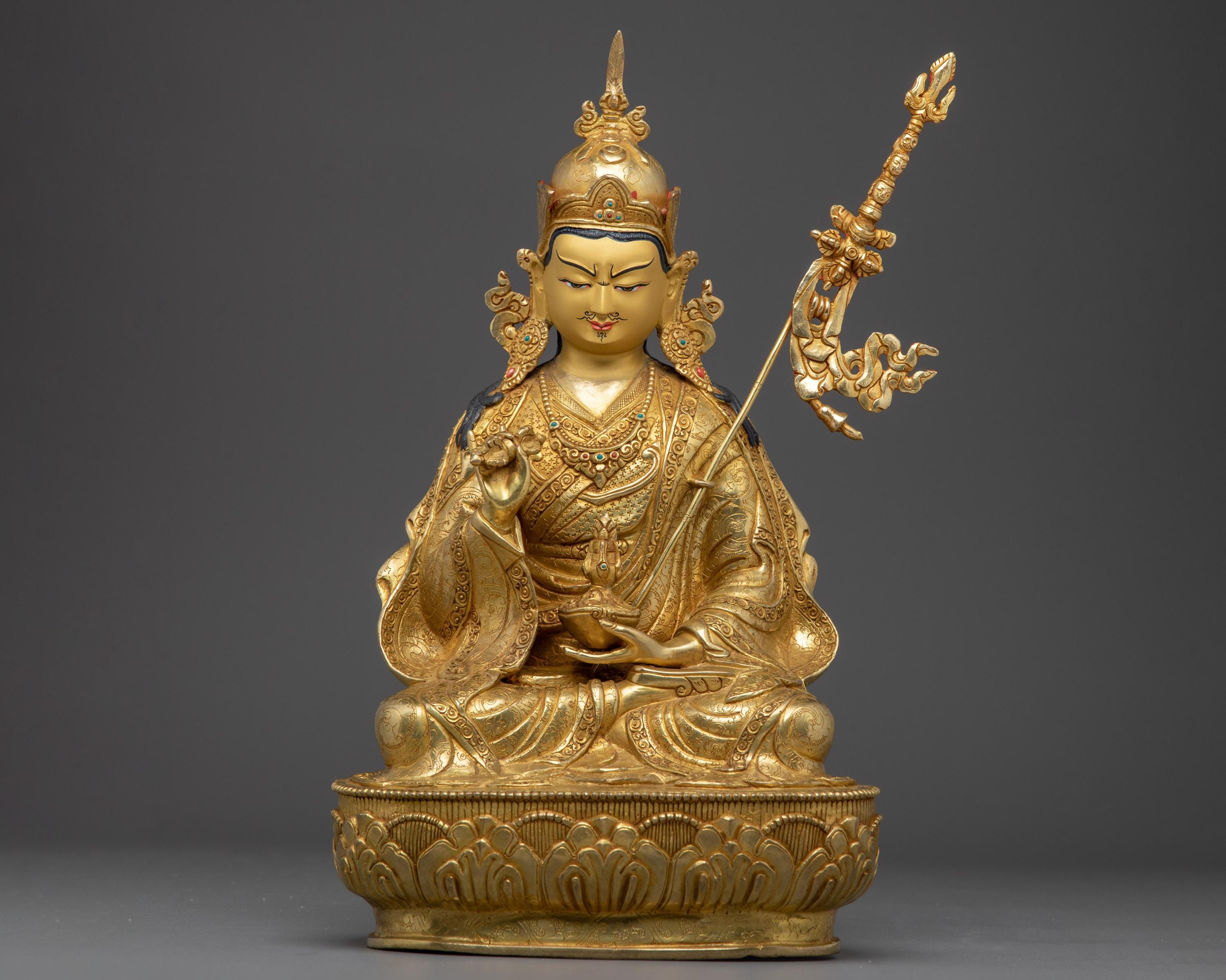 黄金のグル・ツォキエ・ドルジェ像 | 金剛乗仏教の真髄 | 神社、祭壇