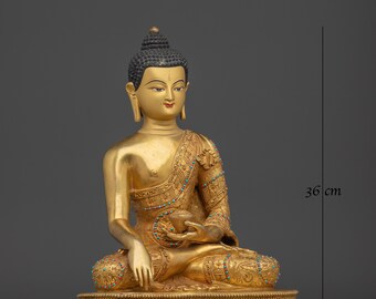 仏教の開祖、歴史的ゴータマ・ブッダの黄金の手作り像 | 祭壇、瞑想