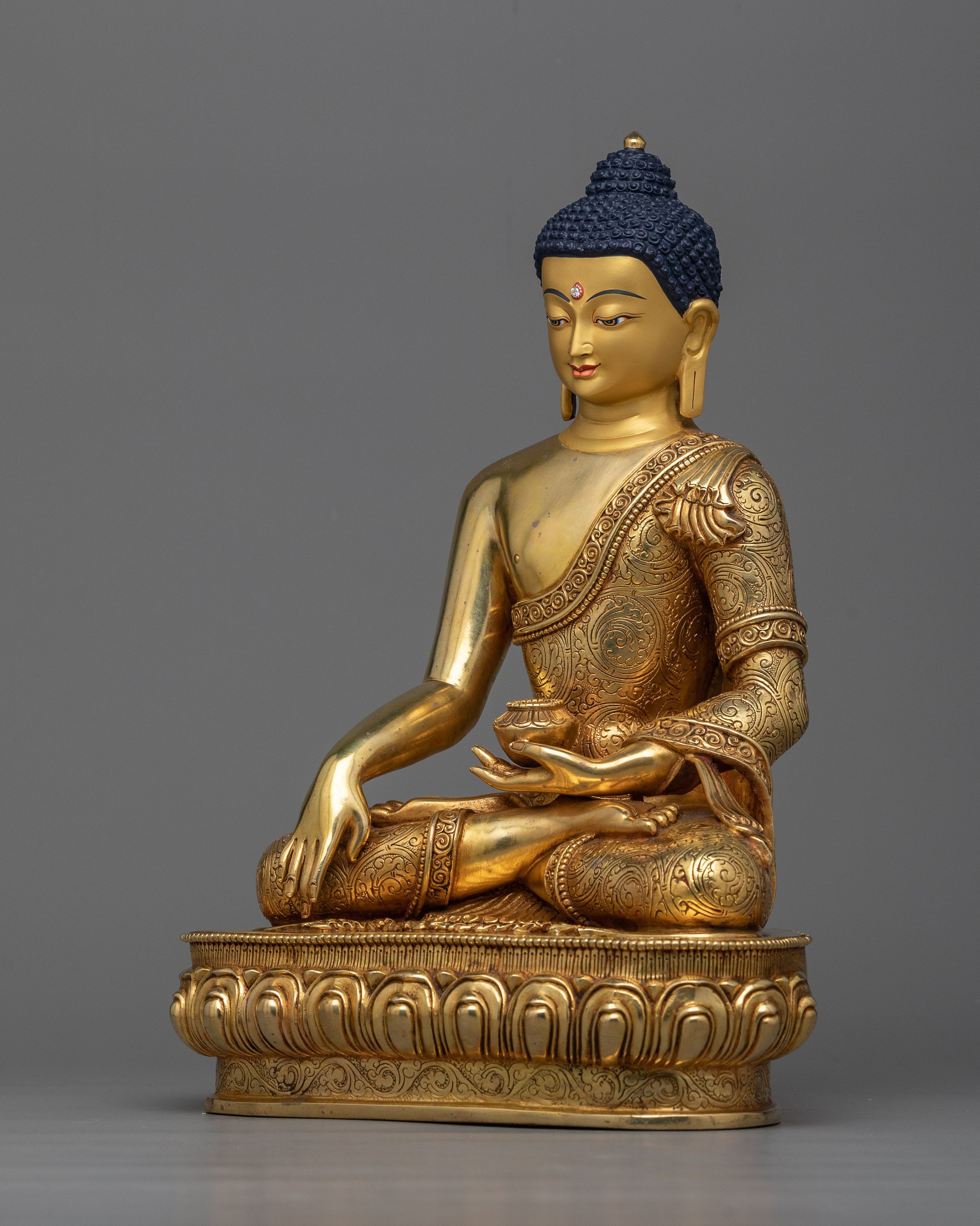 Shakyamuni Buddha Figurine | A Symbol of Enlightenment