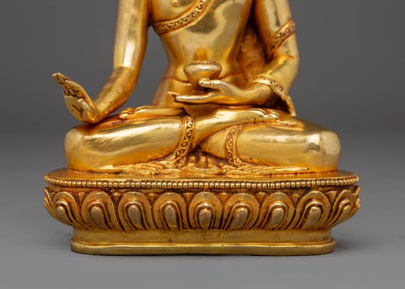 Suparakirtita Namashri Buddha Statue | 24K Gold Gilded Copper