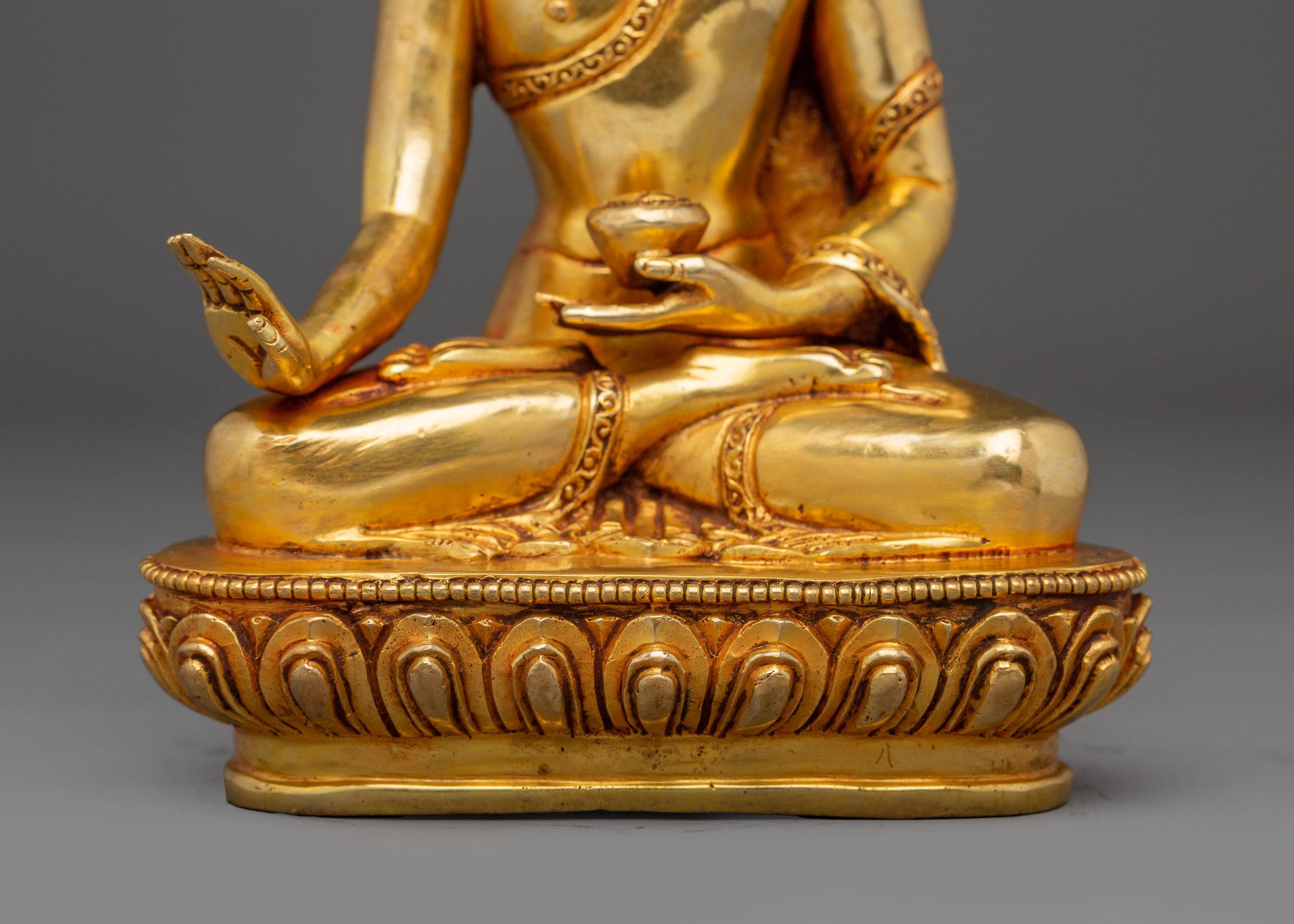 Suparakirtita Namashri Buddha Statue | 24K Gold Gilded Copper