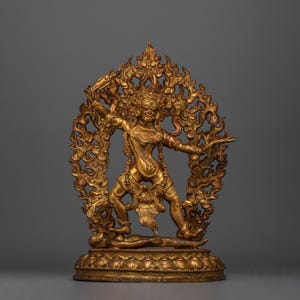 Mahakala Ekajati Statue für Schrein | 24K Gold Vergoldet Antik Finished | Heftige Beschützergottheit Skulptur | Traditionelle Kunst aus Nepal