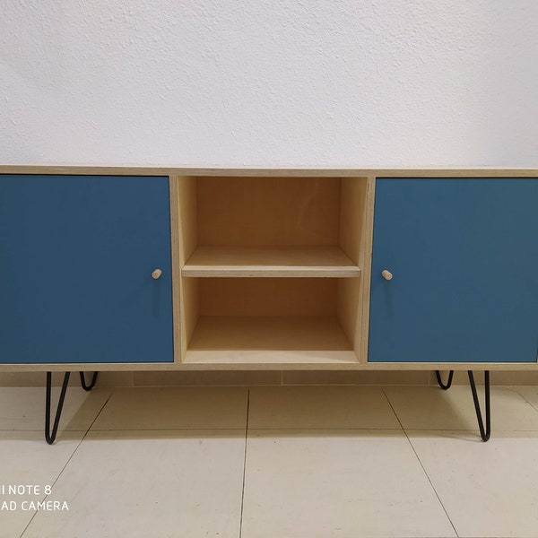 Credenza sideboard mi-siècle moderne en contreplaqué bouleau avec portes peintes, pieds en épingle à cheveux en métal