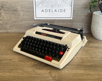Vintage RARE Cubic Font Brother Deluxe 750TR Typewriter. Excellent Working Condition! Serviced, Cleaned & Tested. FREE DELIVERY!