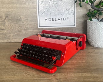 Vintage Olivetti Valentine Typewriter + Case. Excellent Working Condition. Cleaned, serviced and tested. FREE DELIVERY!