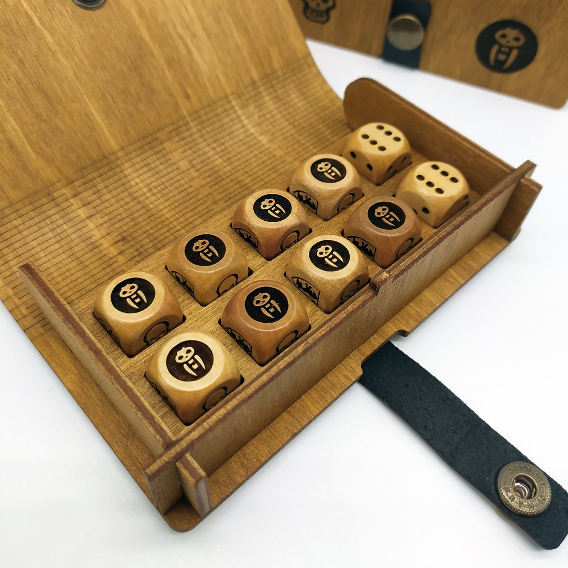 Heroquest Dice Box With 10 Dice Included Combat Dice Etsy