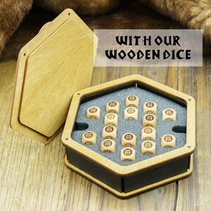 Heroquest dice holder and dice tray in wood, leather and foam, magnetic closure