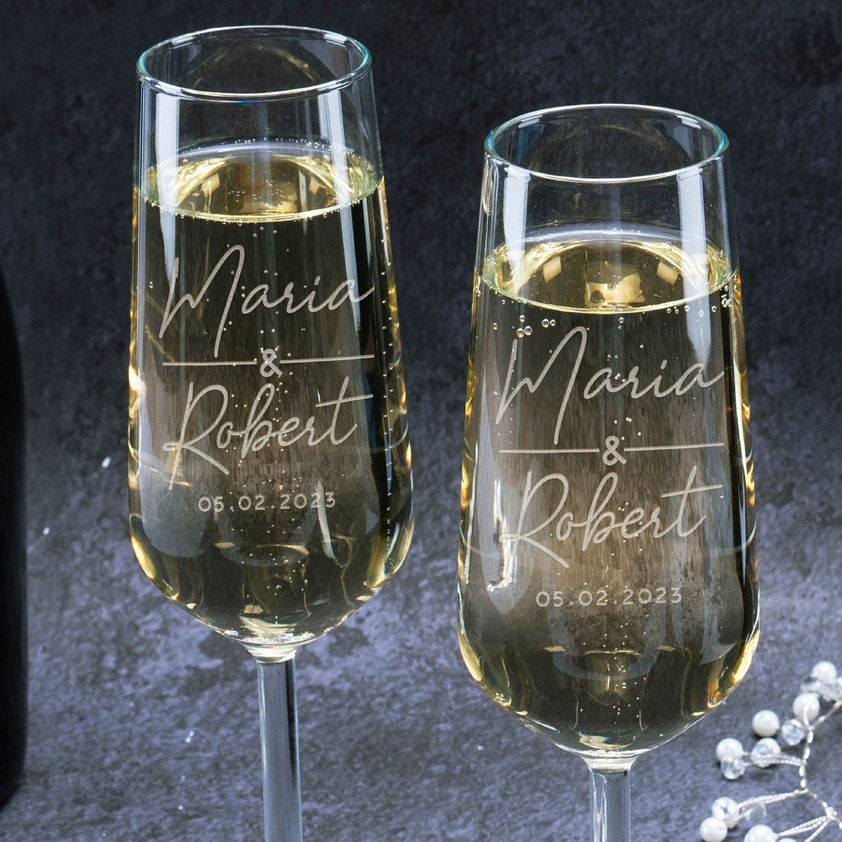 Champagne Flutes Personalized, Wedding Gifts, Mr and Mrs Champagne Glasses, Set of 2, Engraved Wedding Toasting Glasses for Bride and Groom - Etsy