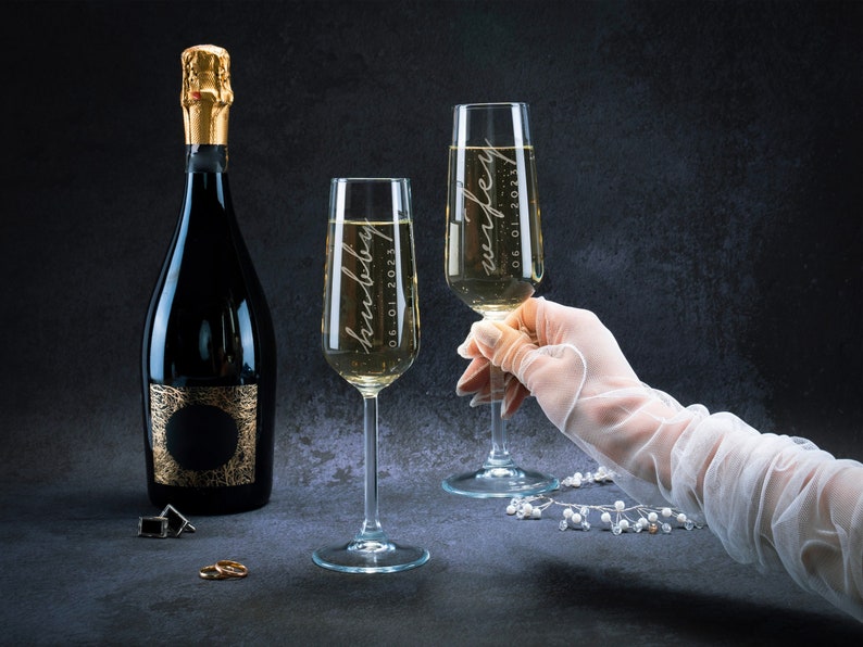 Champagne Flutes Personalized, Wedding Gifts, Mr and Mrs Champagne Glasses, Set of 2, Engraved Wedding Toasting Glasses for Bride and Groom image 6