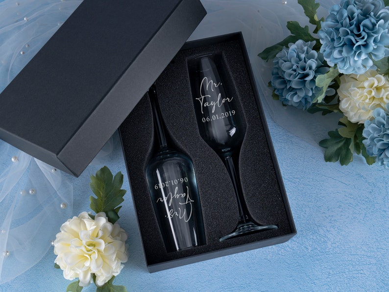 Champagne Flutes Personalized, Wedding Gifts, Mr and Mrs Champagne Glasses, Set of 2, Engraved Wedding Toasting Glasses for Bride and Groom image 3