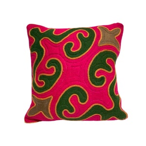 Shyrdak Nomadic - Kyrgyz Handmade Traditional Felt Cushion Cover, 45cm x 45cm (18&quot;x18&quot;), Green & Pink