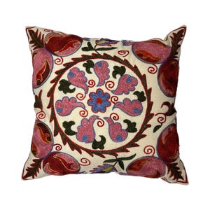 Federa per cuscino piccola ricamata a mano Suzani uzbeka, 44 cm x 42 cm (18" x 16"), copricuscino