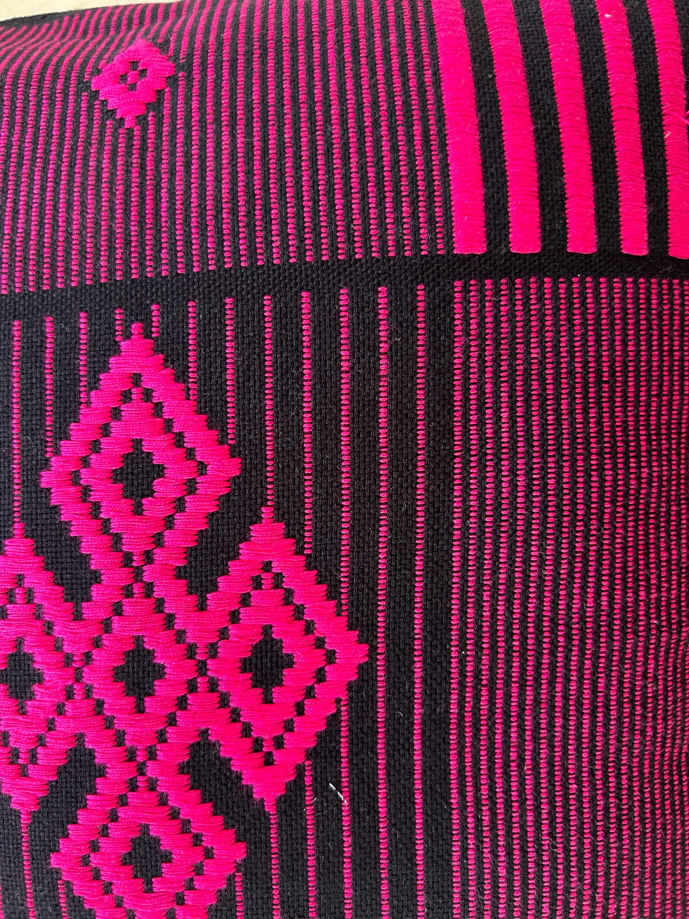Sri Lankan Dumbara Pillow Cover | Indigenous Thalagune Hand-woven ...