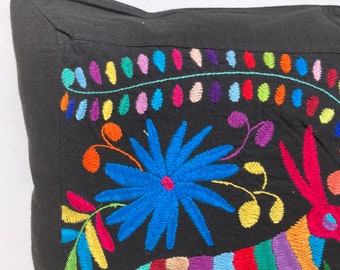 メキシコのオトミ テナンゴ ランバークッションカバー、58 cm x 48 cm