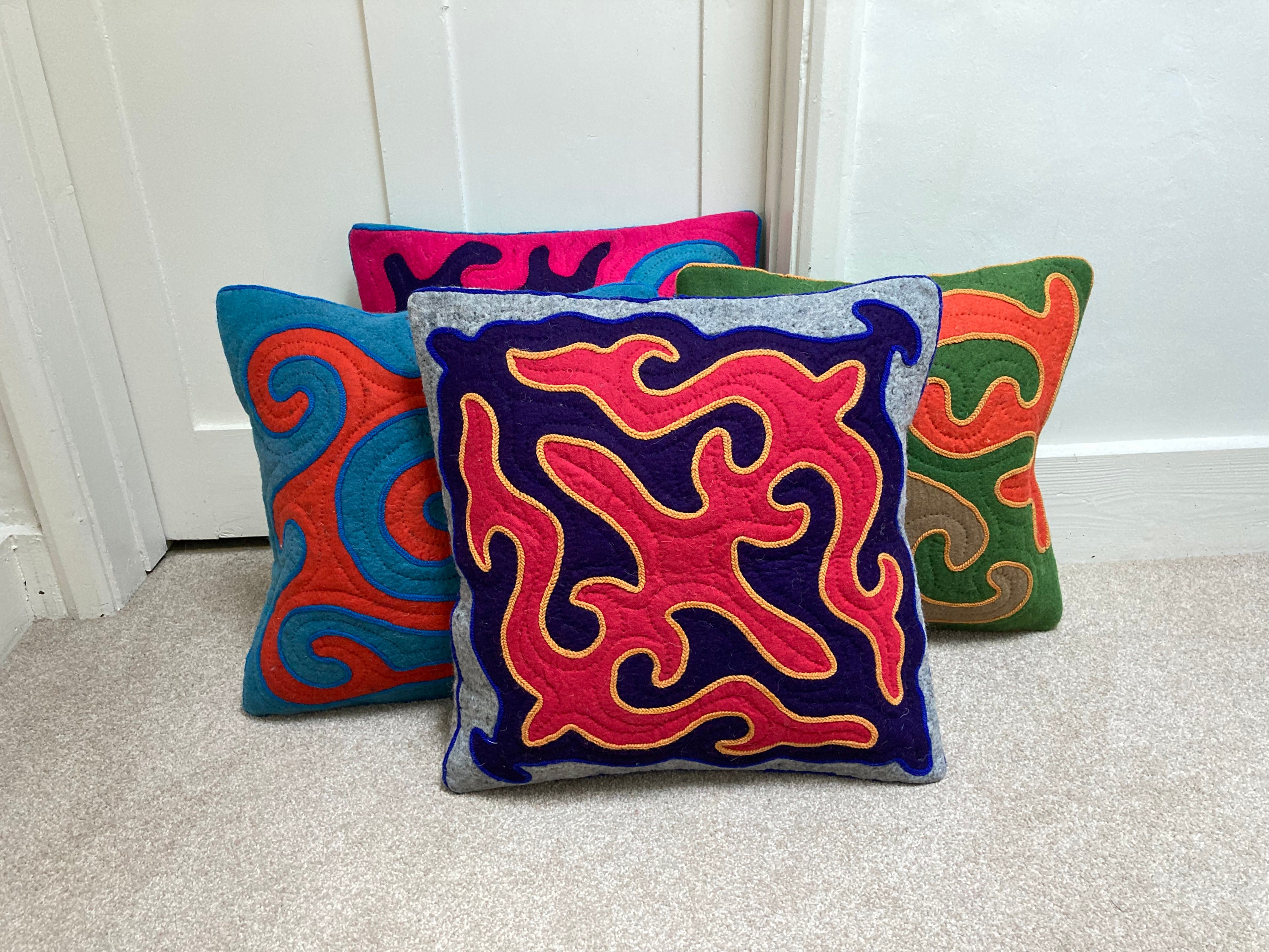 ウールフェルト キルギス シルダック クッションカバー - ハンドメイド