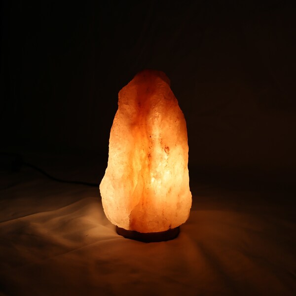 Natural Himalayan Crystal Salt Lamp, 2-3 kg, hand made, Pink salt lamp, home decor