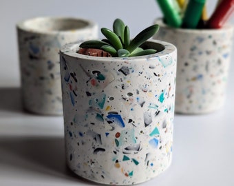 self watering plant systems Casa De Amor Self Watering Wick Cord- Automatic Plant Watering System