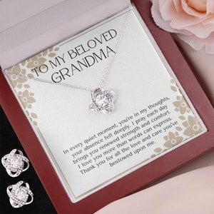 14k Weißgold Zirkonia zu meiner geliebten Oma Liebesknoten Halskette und Ohrringe Set mit zierlichen Nachricht Karte Oma Geschenk Gigi Geschenk Set
