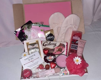 Ladies Luxury Pretty Pink Gift Hamper | Birthday Gift | Mother's Day | Treat Box | Self-Care Package | Hug In A Box | Gift For Her
