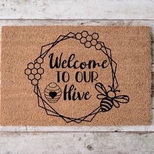 Welkom bij ons Hive-SVG-snijbestand; Digitale download voor Cricut of US Cutter Vinyl Cutter; Bijenkorf SVG
