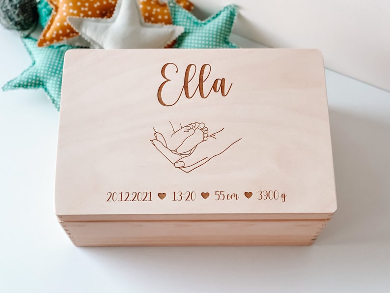 Personalisierte Erinnerungskiste Baby , Erinnerungskiste Baby , Holzbox mit Namen , Aufbewahrung Kinderzimmer heart box image 1