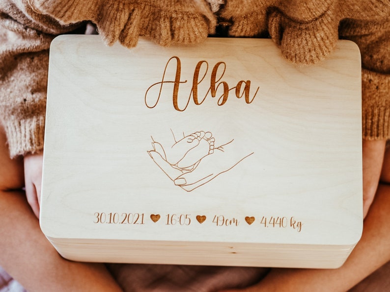 Personalisierte Erinnerungskiste Baby , Erinnerungskiste Baby , Holzbox mit Namen , Aufbewahrung Kinderzimmer heart box image 3