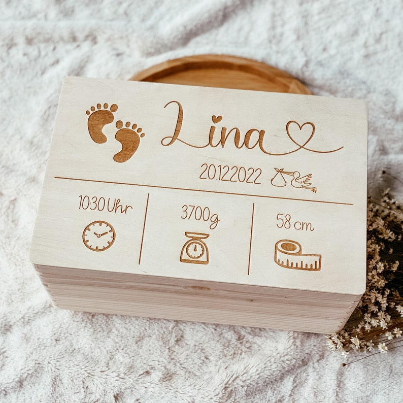 Personalisierte Erinnerungskiste Baby , Erinnerungskiste Baby , Holzbox mit Namen , Aufbewahrung Kinderzimmer , Erinnerungsbox Geburt Bild 1