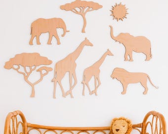 Safari animals on the wall, wooden giraffe, lion and elephant, wall decoration, Kinderzimmer Dekoration, Wanddekoration, Nursery decor