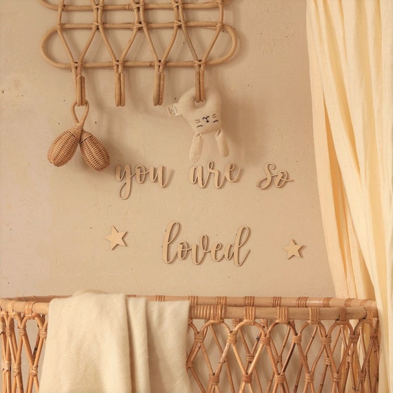 you are so loved + stars , Schriftzug aus Holz , nursery wooden wall script , Kinderzimmer Dekoration , Wanddekoration