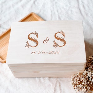 Personalisierte Erinnerungskiste zur Hochzeit, Personalisiertes Geschenk zur Hochzeit, Hochzeitsbox mit Initialen image 3