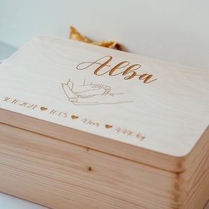 Personalisierte Erinnerungskiste Baby , Erinnerungskiste Baby , Holzbox mit Namen , Aufbewahrung Kinderzimmer heart box image 4